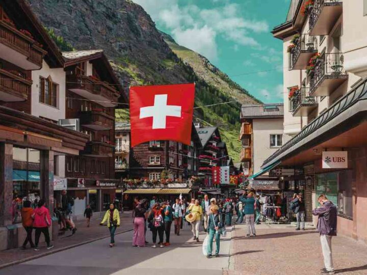 Cómo trabajar en Suiza siendo extranjero en 2026: guía completa, legal y actualizada