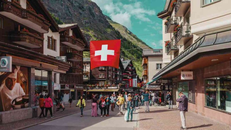 Cómo trabajar en Suiza siendo extranjero en 2026: guía completa, legal y actualizada